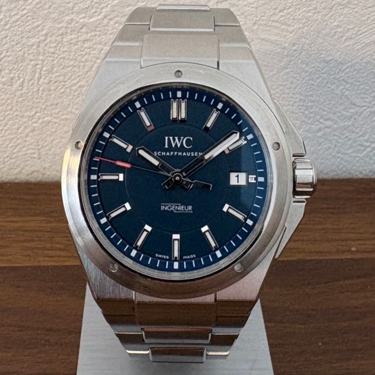 IWCをどこよりも安く購入【プレミアバリューフリマ】