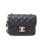 シャネル マトラッセ  ブラック ラムスキン W15