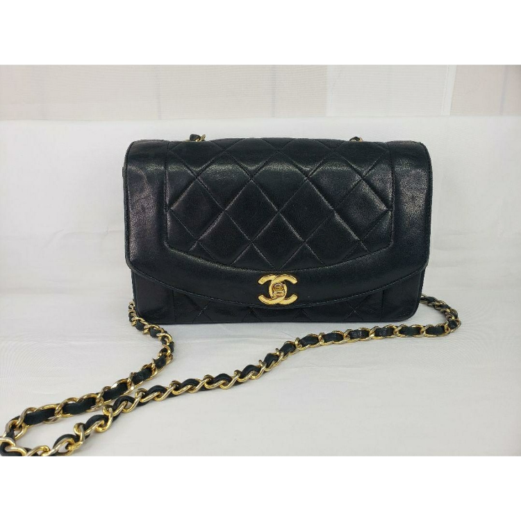 シャネル □ マトラッセ CHANEL ダブルフラップ シャネルのマトラッセ