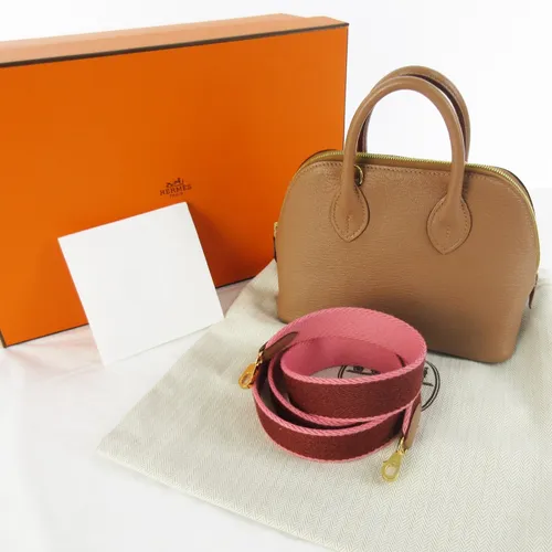 チャイ シェーブル ゴールド金具