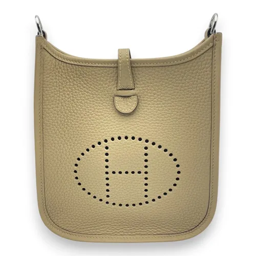 エルメス エヴリンをどこよりも安く購入【プレミアバリューフリマ】