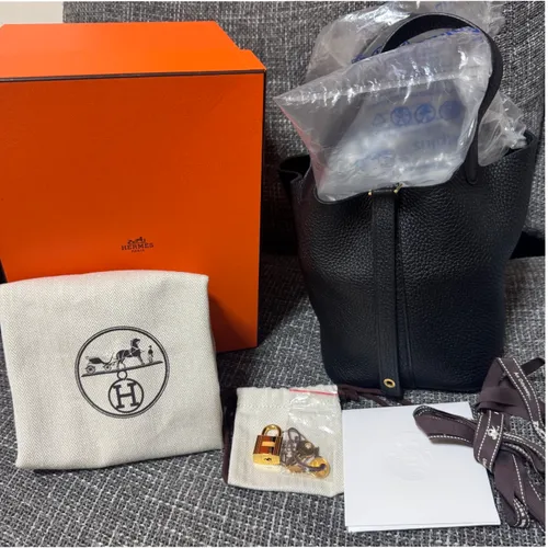 PM トリヨンクレマンス ノワール ゴールド金具