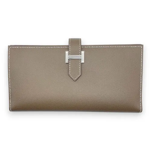 財布をどこよりも安く購入【プレミアバリューフリマ】