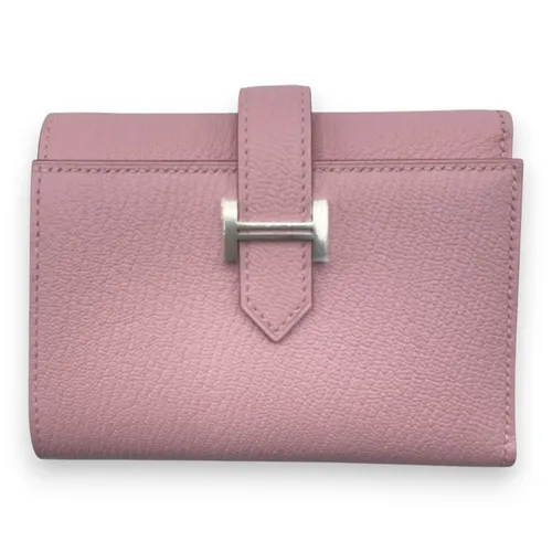 財布をどこよりも安く購入【プレミアバリューフリマ】