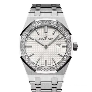 【2024年05月】オーデマピゲ ロイヤルオークダイヤベゼル 67651ST.ZZ.1261ST.01 ステンレススチール 33mm シルバー 未使用品