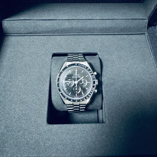 310.30.42.50.01.002 ブラック