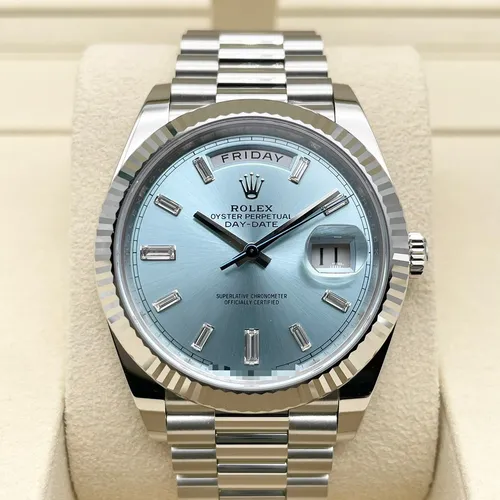 228236A アイスブルー プレジデントブレスレット