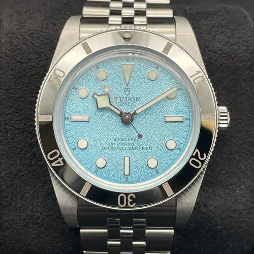 チューダーをどこよりも安く購入【プレミアバリューフリマ】