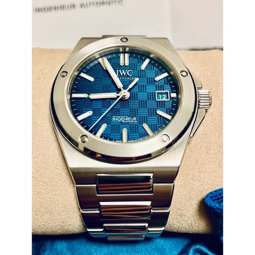 e Russell 直筆サイン入りグローブ IWC ノベルティ F-1 George Russell 直筆サイン入りグローブ IWC ノベルティ F-1 - メルカリ