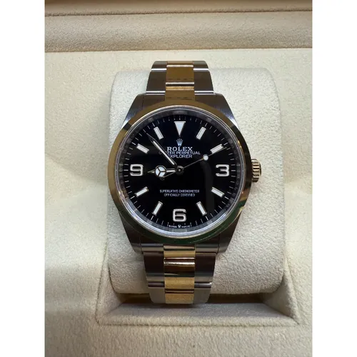 124273  ブラック