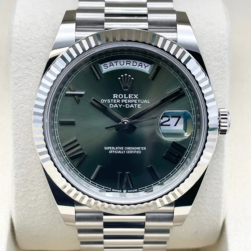 228239 オリーブグリーン　ローマン