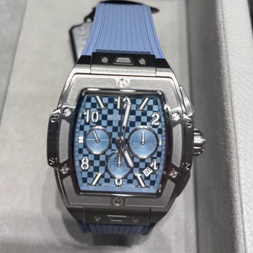 642.NX.717B.RX コールブルー チタニウム 42mm